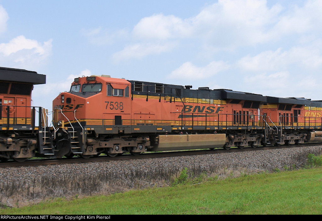 BNSF 7538